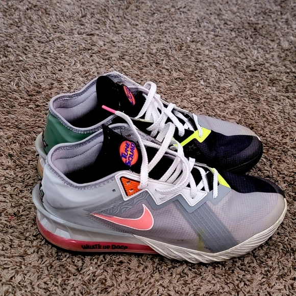 Nike Lebron 18 low Space Jam Bugs and Marvin sneakers - Picture 2 of 8